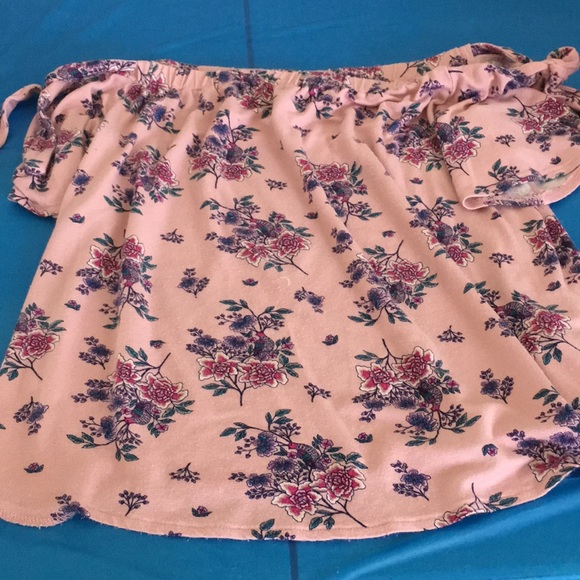 Tops | Pink Rose Juniors Floral 